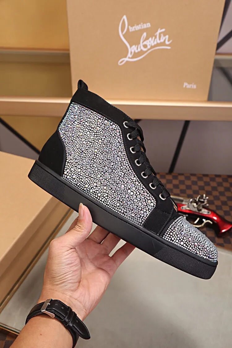 Ex-factory price 480. christian louboutin (CL red sole shoes) counter hot diamond series, high-top casual sneakers for couples 📢 📢 📢 Exclusive hot style release 🎈🎈💪 Movable latex feet 👻 Finished outsole sewing line [satisfied] 😝Female 35-40# Male 38#-46, global supply😝 [Top version]: original imported cowhide upper, top original leather lining, original molded TPU outsole, original 1:1 detail processing, original shoe last, large quantity available from stock,
